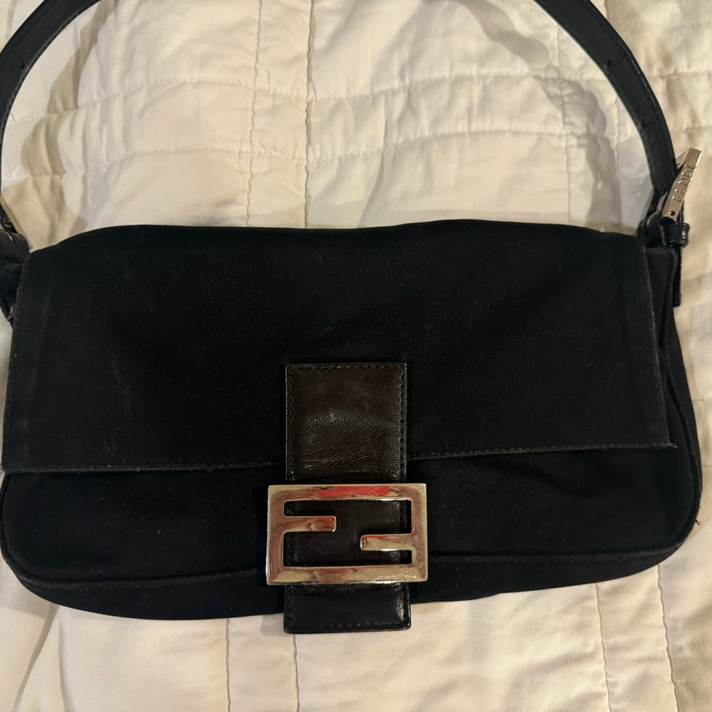 Fendi mama neoprene black baguette in great vintage condition